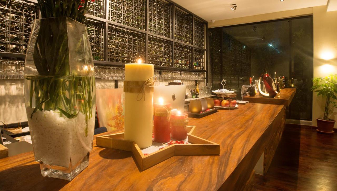 Almond Hotel Bassac River Phnom Penh Ngoại thất bức ảnh