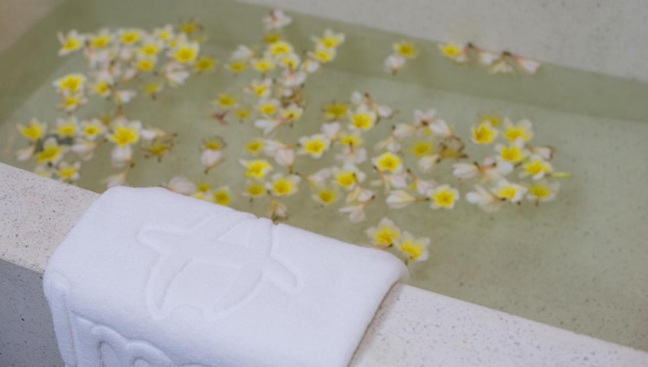 Almond Hotel Bassac River Phnom Penh Ngoại thất bức ảnh