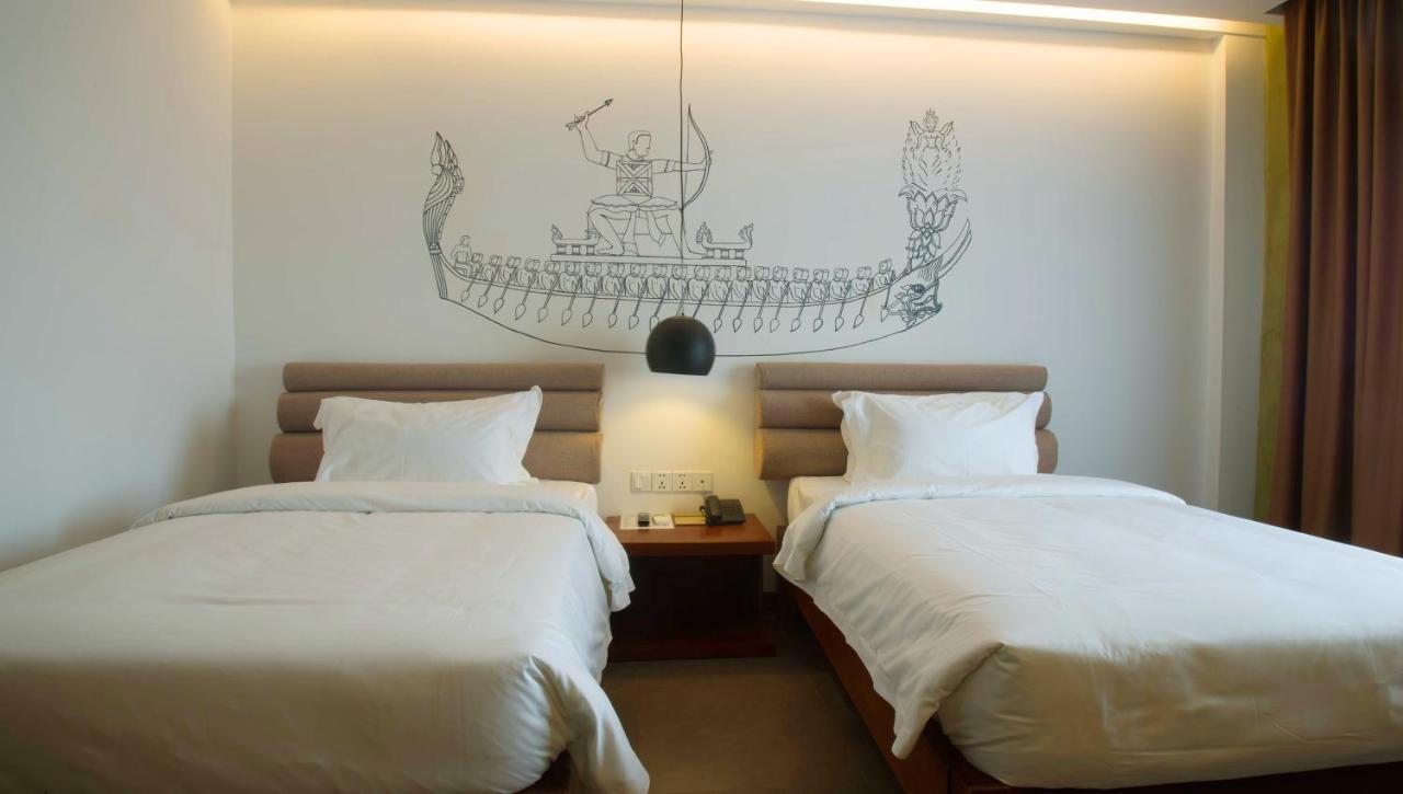 Almond Hotel Bassac River Phnom Penh Ngoại thất bức ảnh