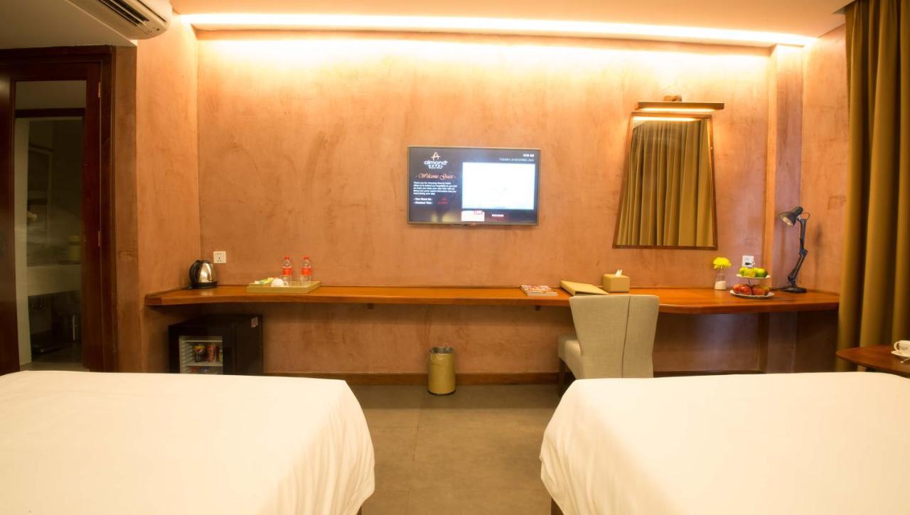 Almond Hotel Bassac River Phnom Penh Ngoại thất bức ảnh