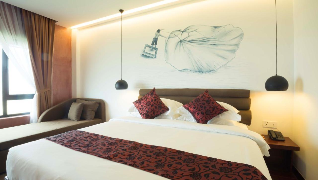 Almond Hotel Bassac River Phnom Penh Ngoại thất bức ảnh