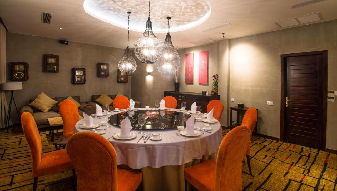 Almond Hotel Bassac River Phnom Penh Ngoại thất bức ảnh