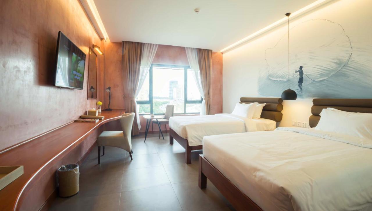 Almond Hotel Bassac River Phnom Penh Ngoại thất bức ảnh