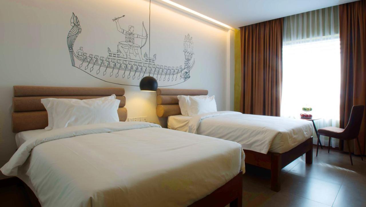 Almond Hotel Bassac River Phnom Penh Ngoại thất bức ảnh